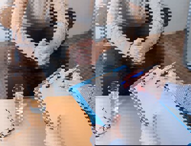 1670 20190905 014343 Safety Contracts Mobile