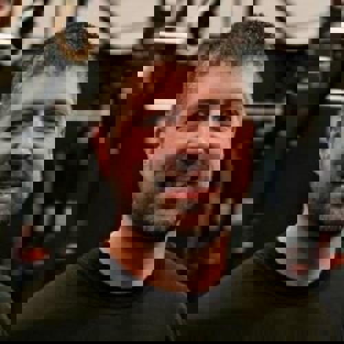 7047 20231201 021753 Headshot